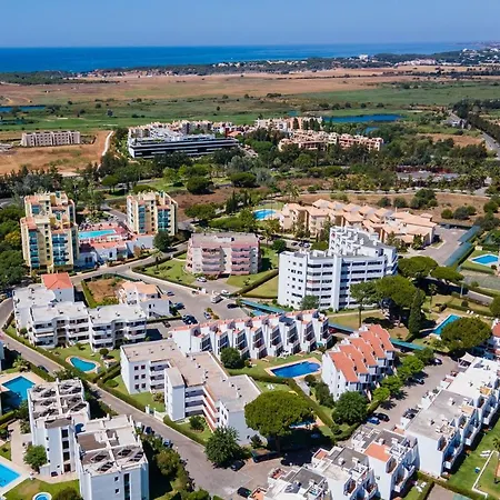 Cozy Getaway W/ Pool In By Lovelystay Apartman Vilamoura