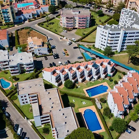 Cozy Getaway W/ Pool In By Lovelystay Apartman Vilamoura