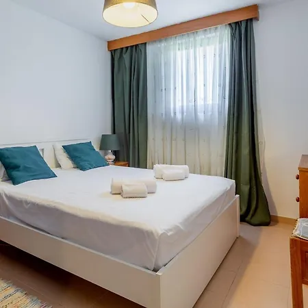 Apartment Cozy Getaway W/ Pool In By Lovelystay Vilamoura