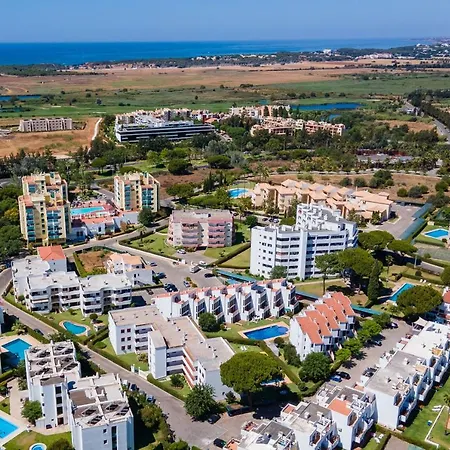 Cozy Getaway W/ Pool In By Lovelystay Apartment Vilamoura