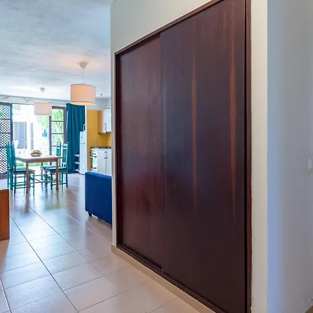 Cozy Getaway W/ Pool In By Lovelystay Apartment *